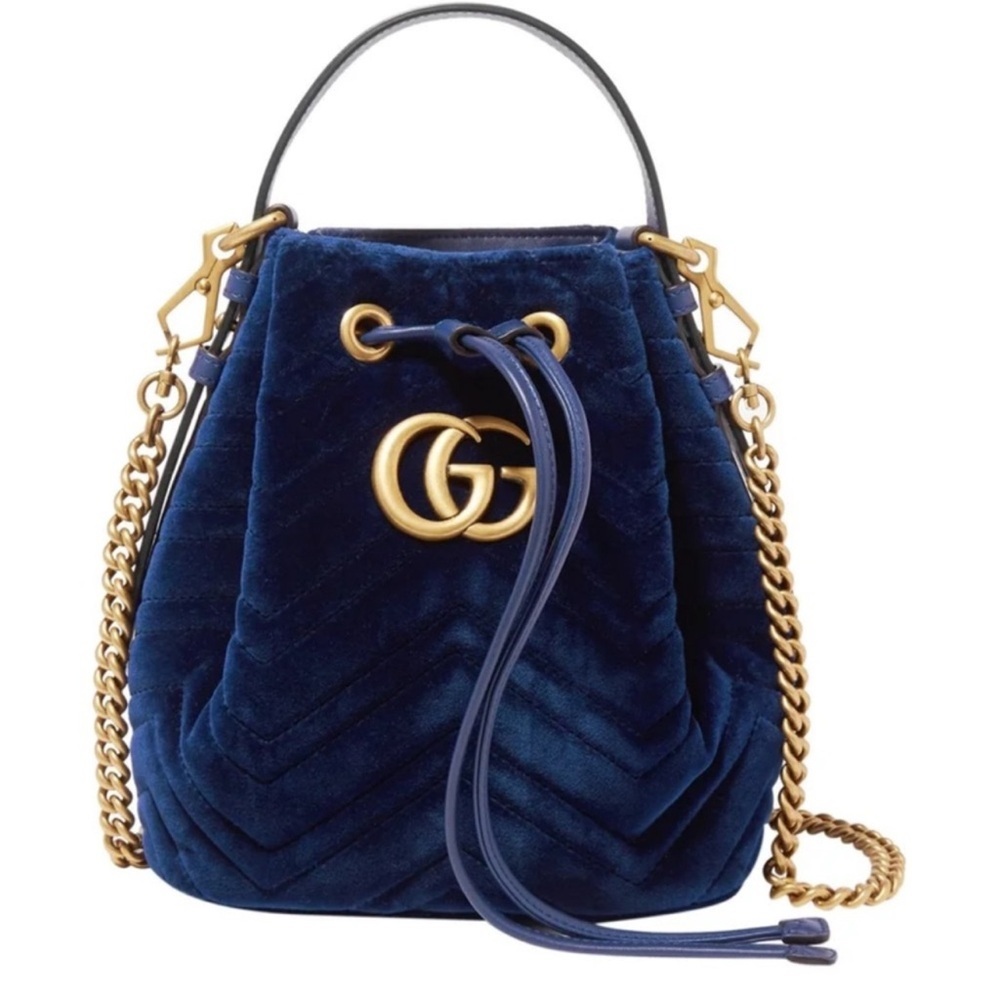 Gucci Navy Velvet bucket Bag with Gold Details. Crossbody detachable chain
